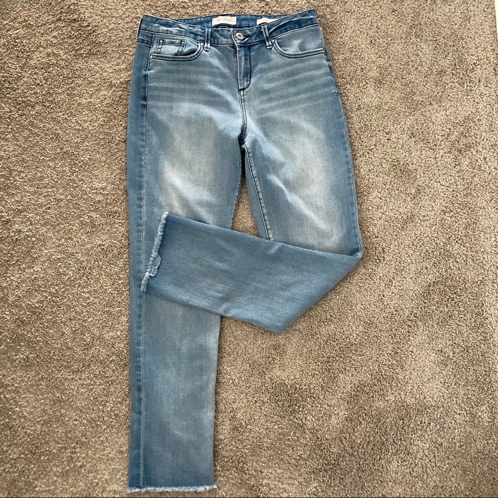 Jessica Simpson Fray Jeans Size 30, straight jeans